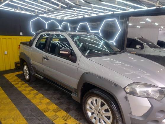 FIAT STRADA 1.8 MPI ADVENTURE CD 16V FLEX 3P MANUAL